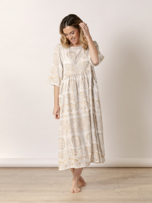 Flowing dress with comfortable pockets  Blue colour
