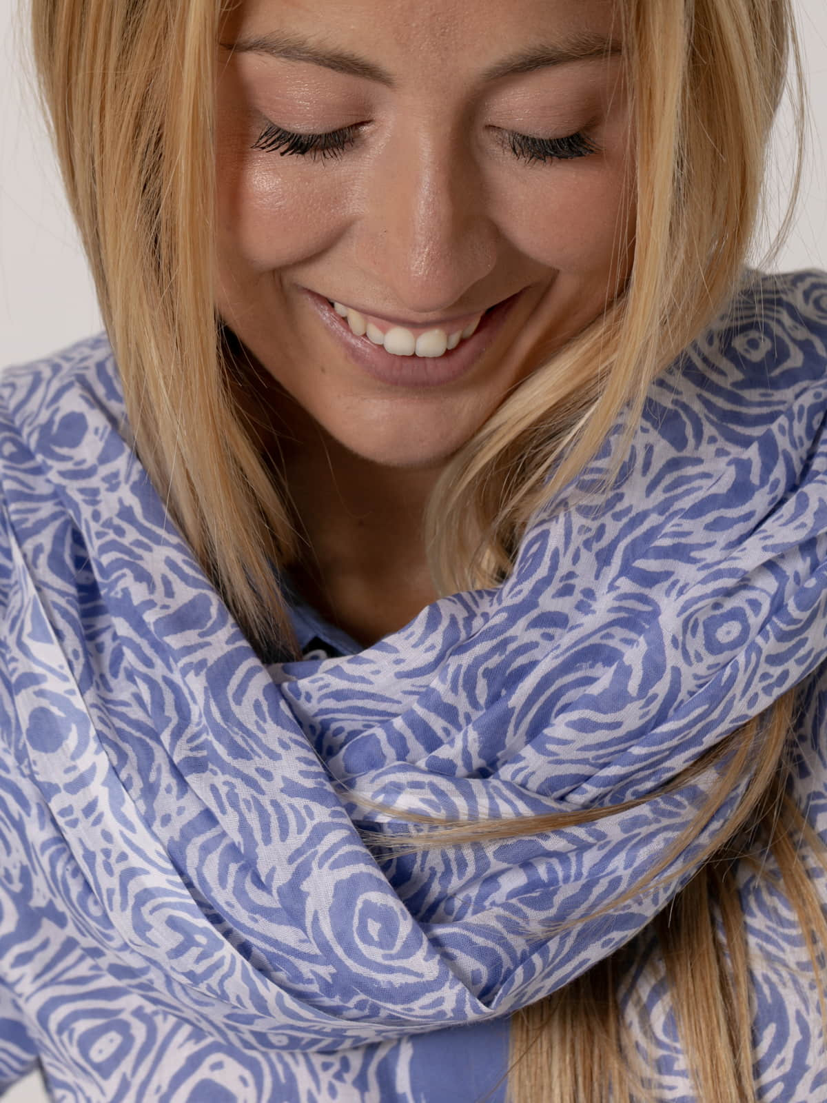 Camellia cotton scarf  Blue colour