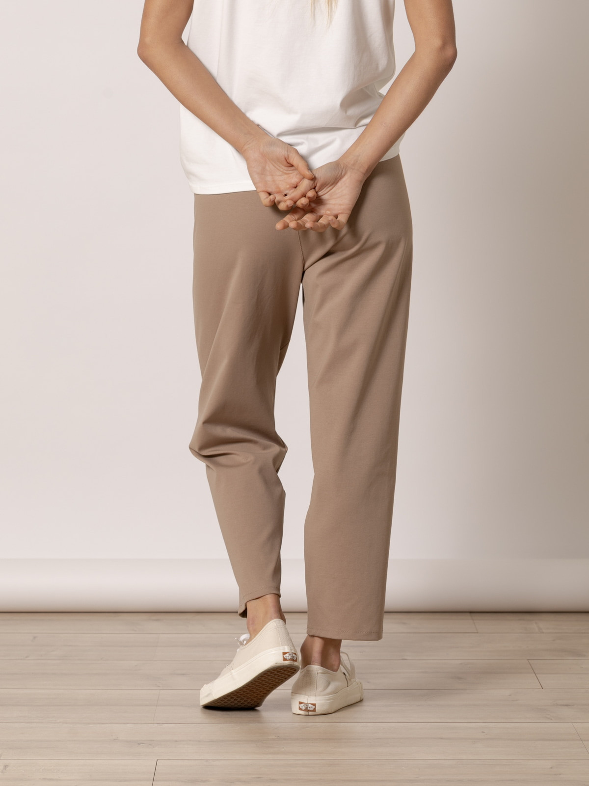 Pantalón teen costura en bajo color Camel