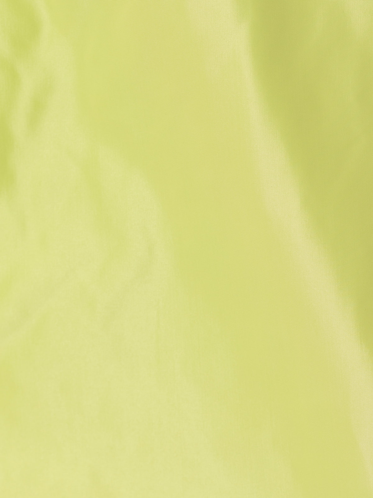Chaqueta impermeable con vivos color verde fluor