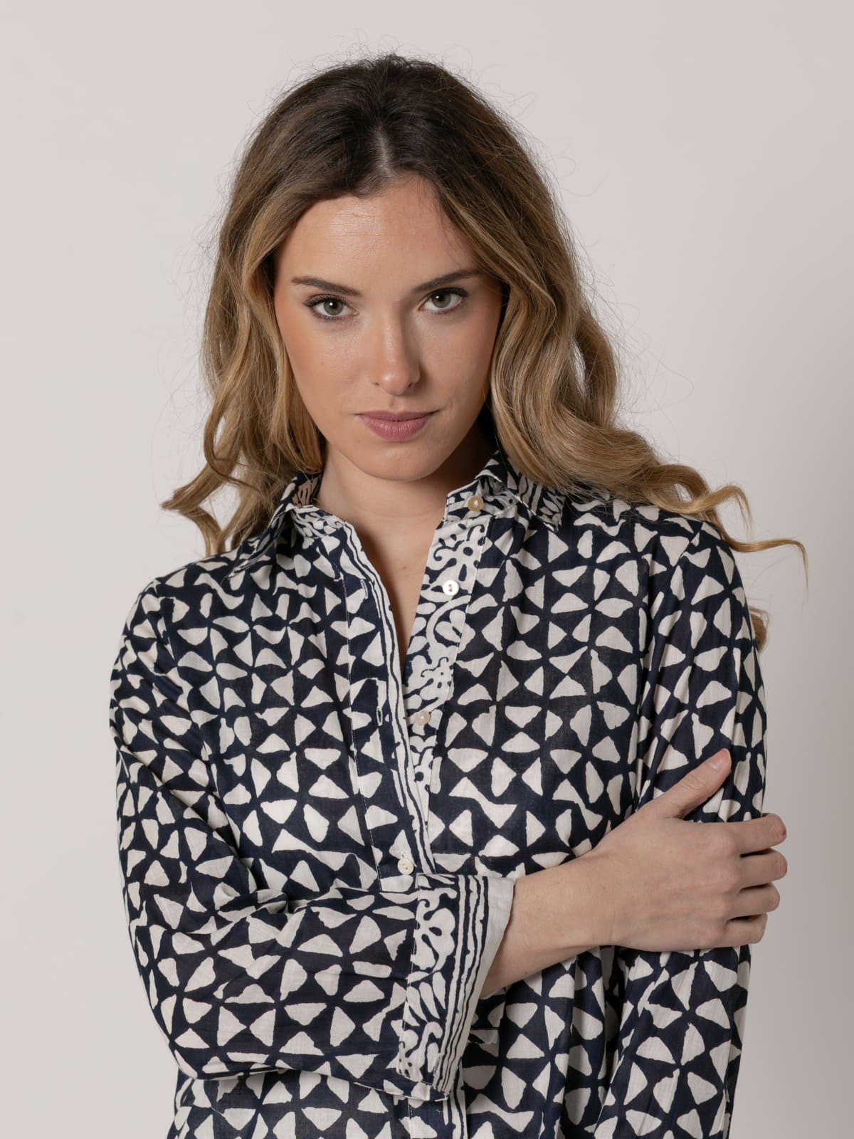 Camisa larga dibujo trendy algodón 100% color Azul Marino