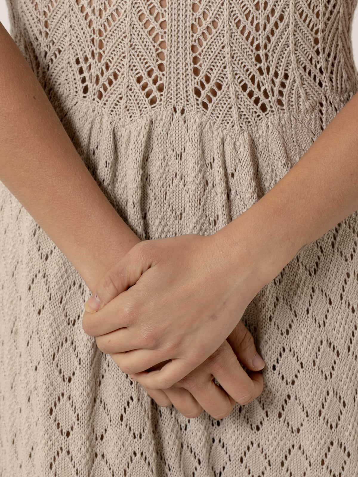 Long openwork dress, 100% cotton  Stone claro colour