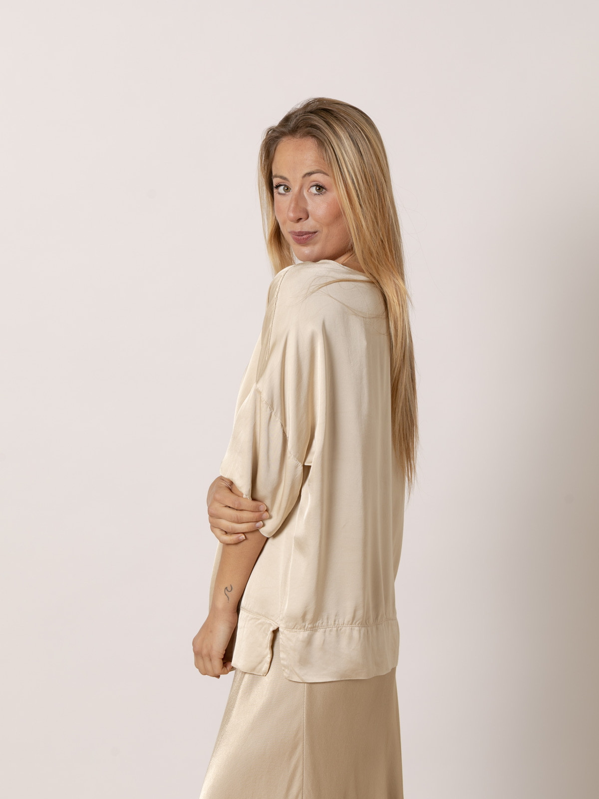 Flowing vegetal satin blouse  Camel colour