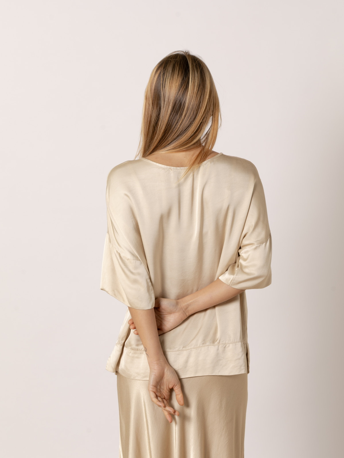 Flowing vegetal satin blouse  Camel colour