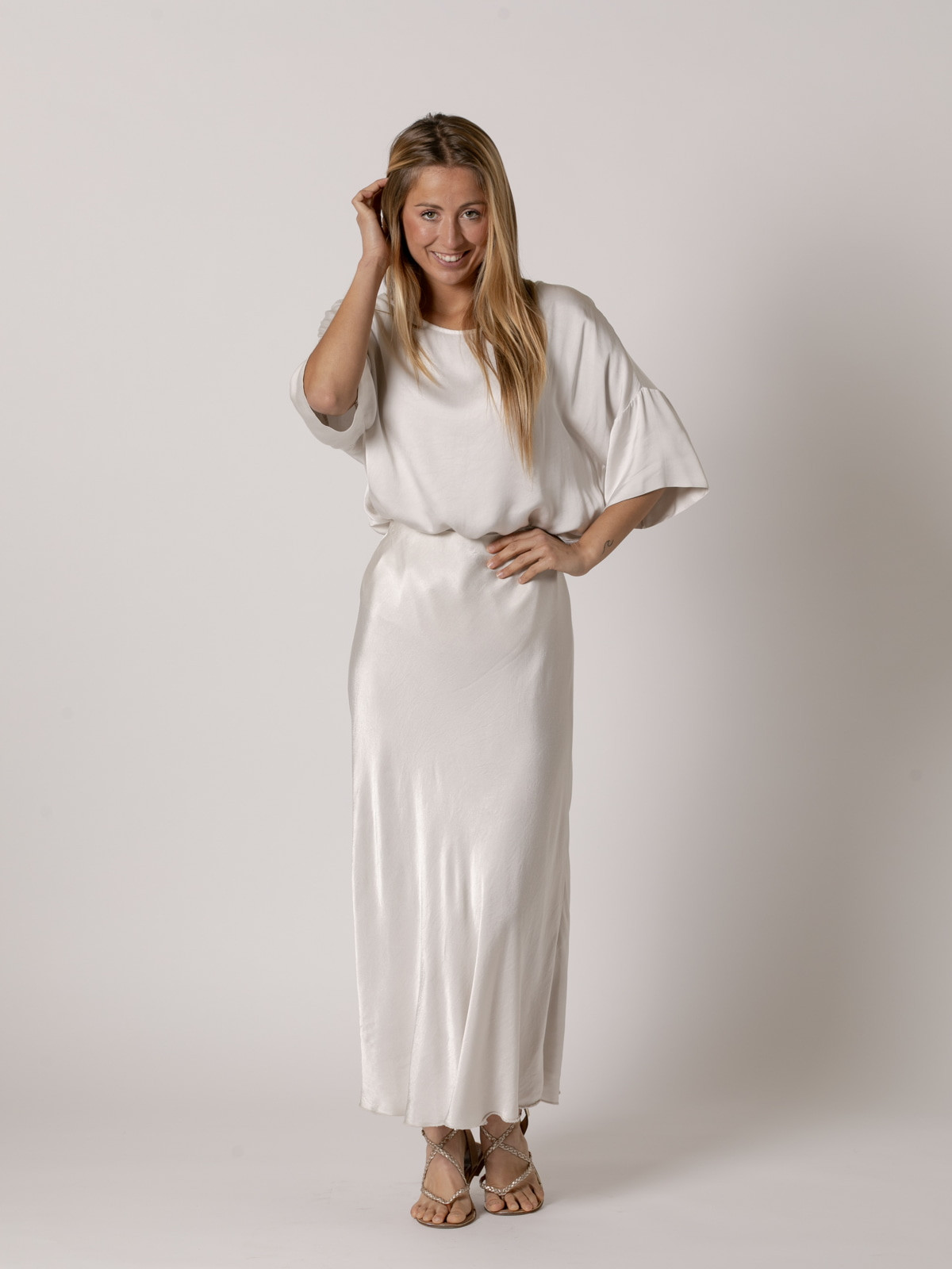 Falda larga raso vegetal color Beige