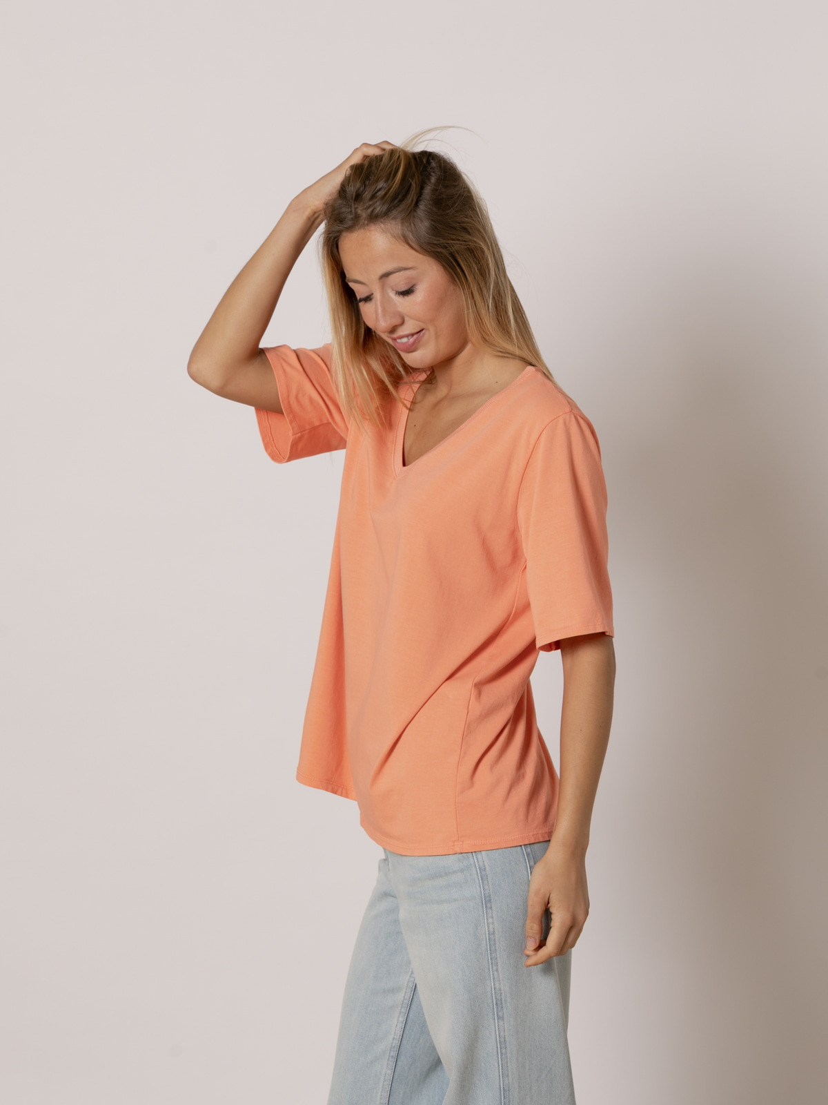 Camiseta algodón 100% c/pico color Naranja
