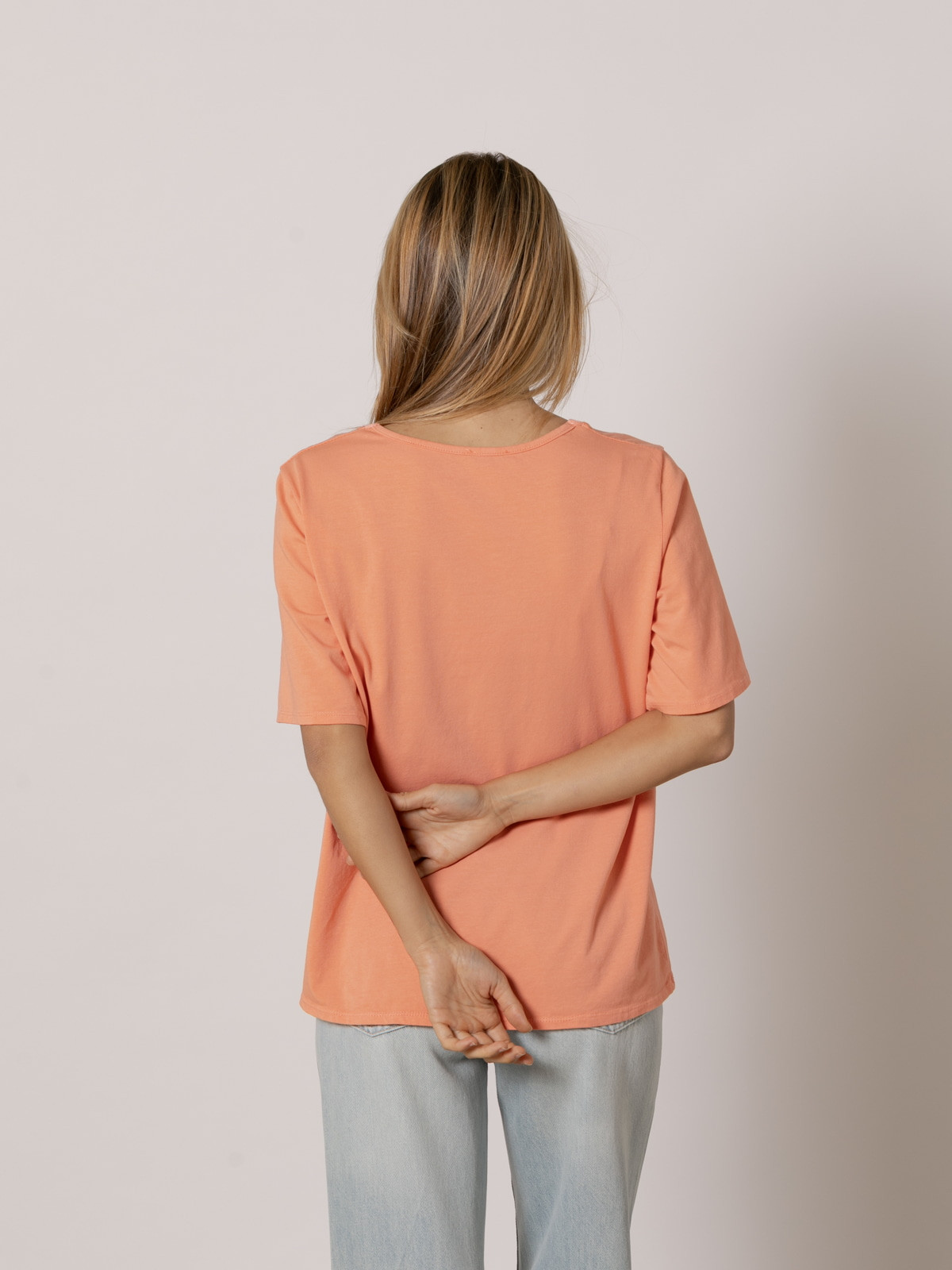 Camiseta algodón 100% c/pico color Naranja