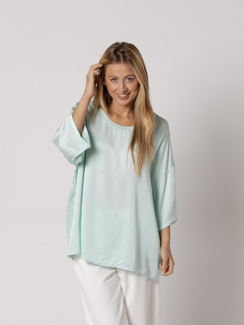Blusa oversize raso vegetal color Aqua