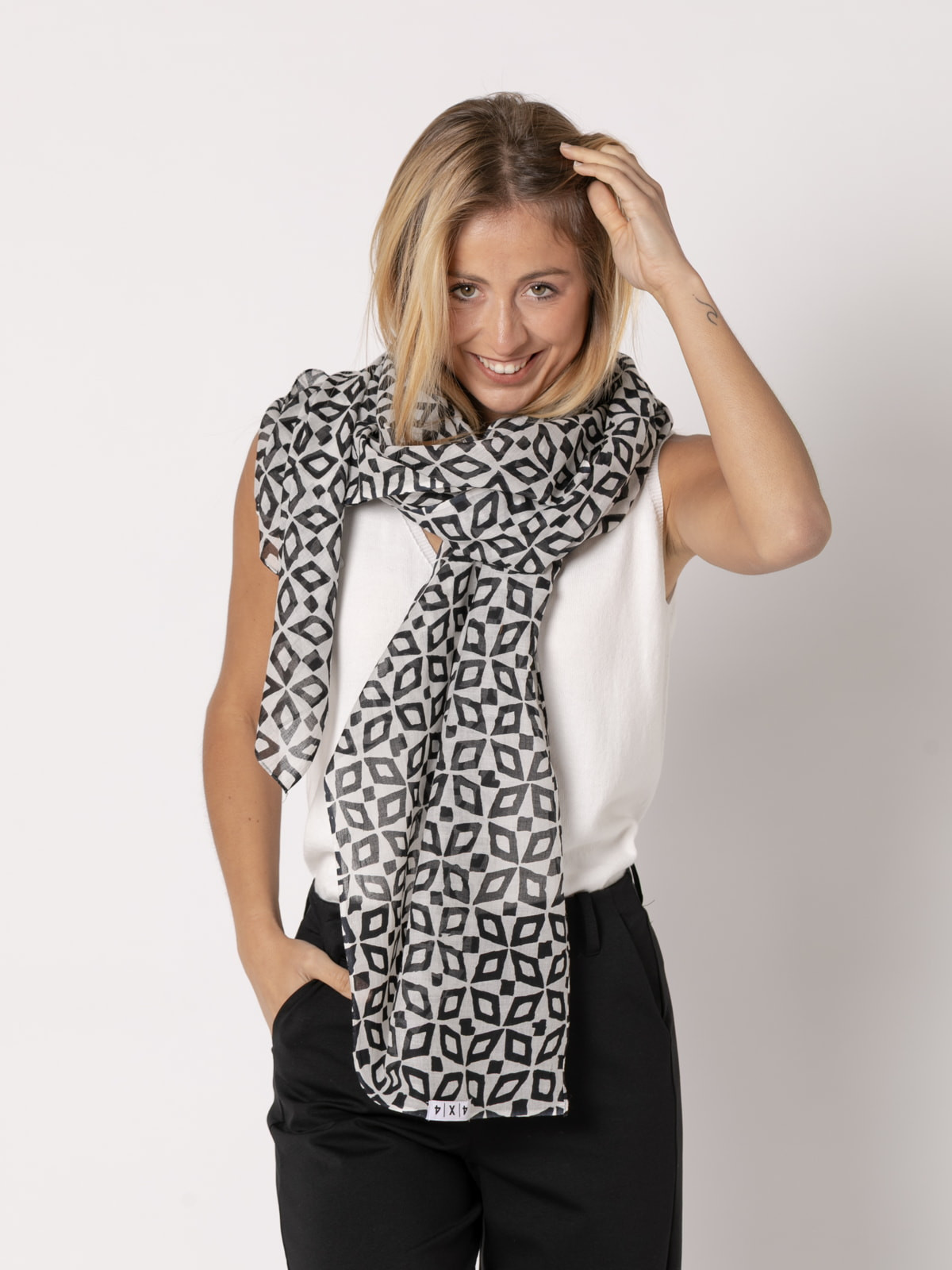 Cotton diamond scarf  Crudecolour