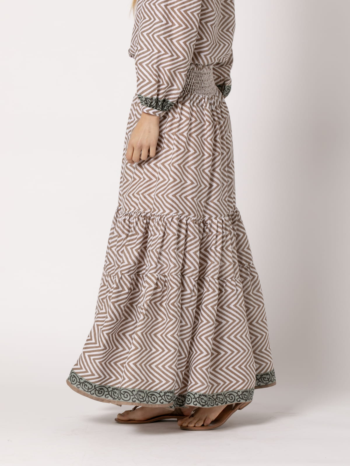 Long zigzag skirt, 100% cotton  Taupe colour