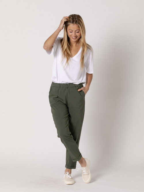 Pantalón tobillero elástico color Caqui