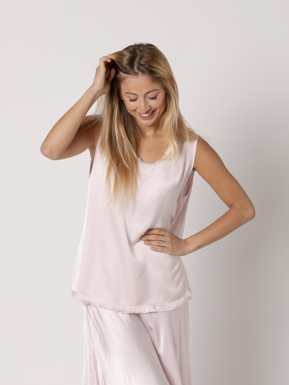 Top fluido raso vegetal color Rosa