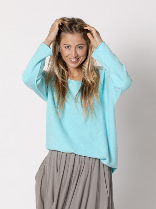 Soft essence jersey with boat neck  Aqua colour