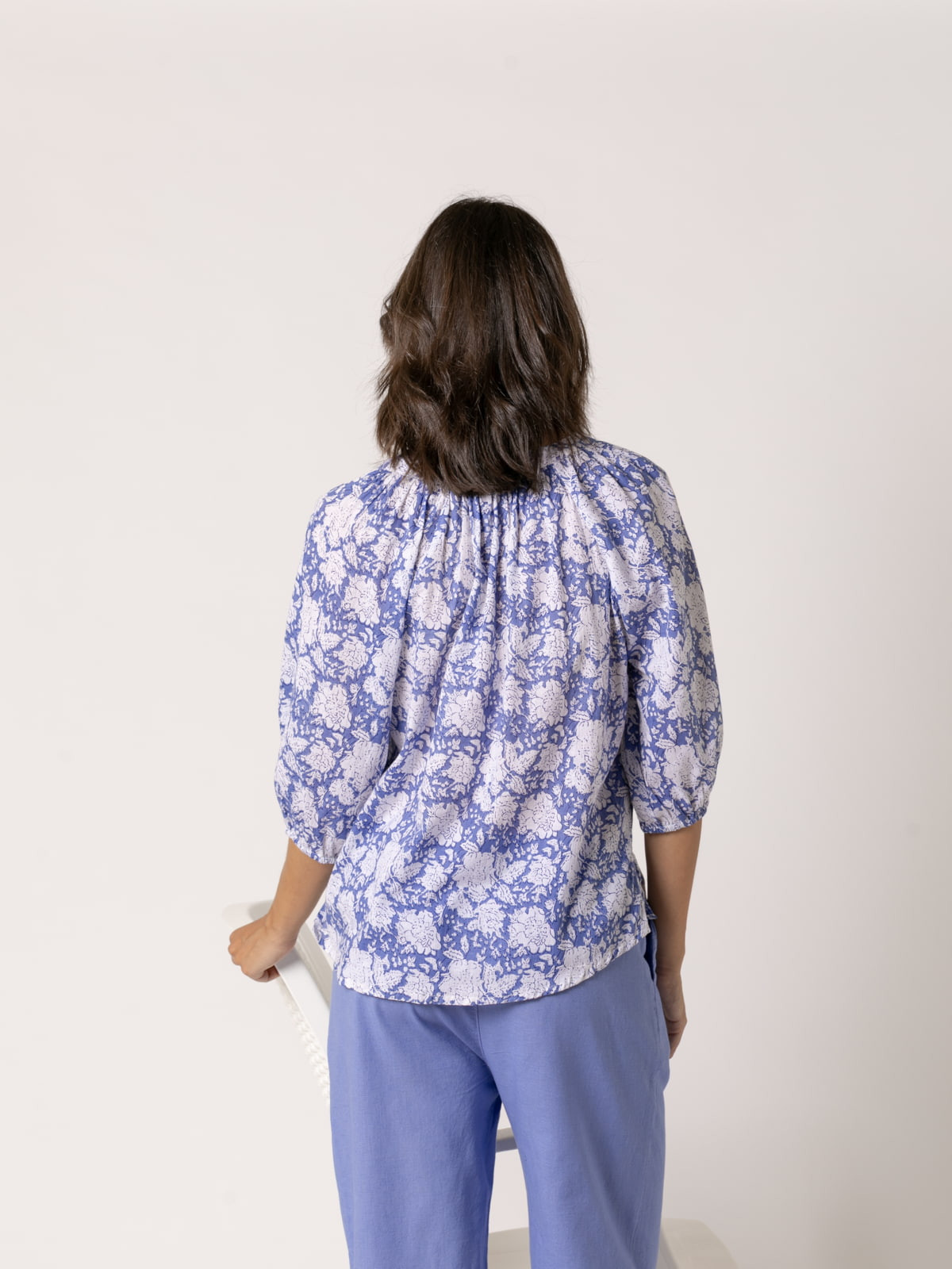Blusa fluida cotton voile dibujos color Azul