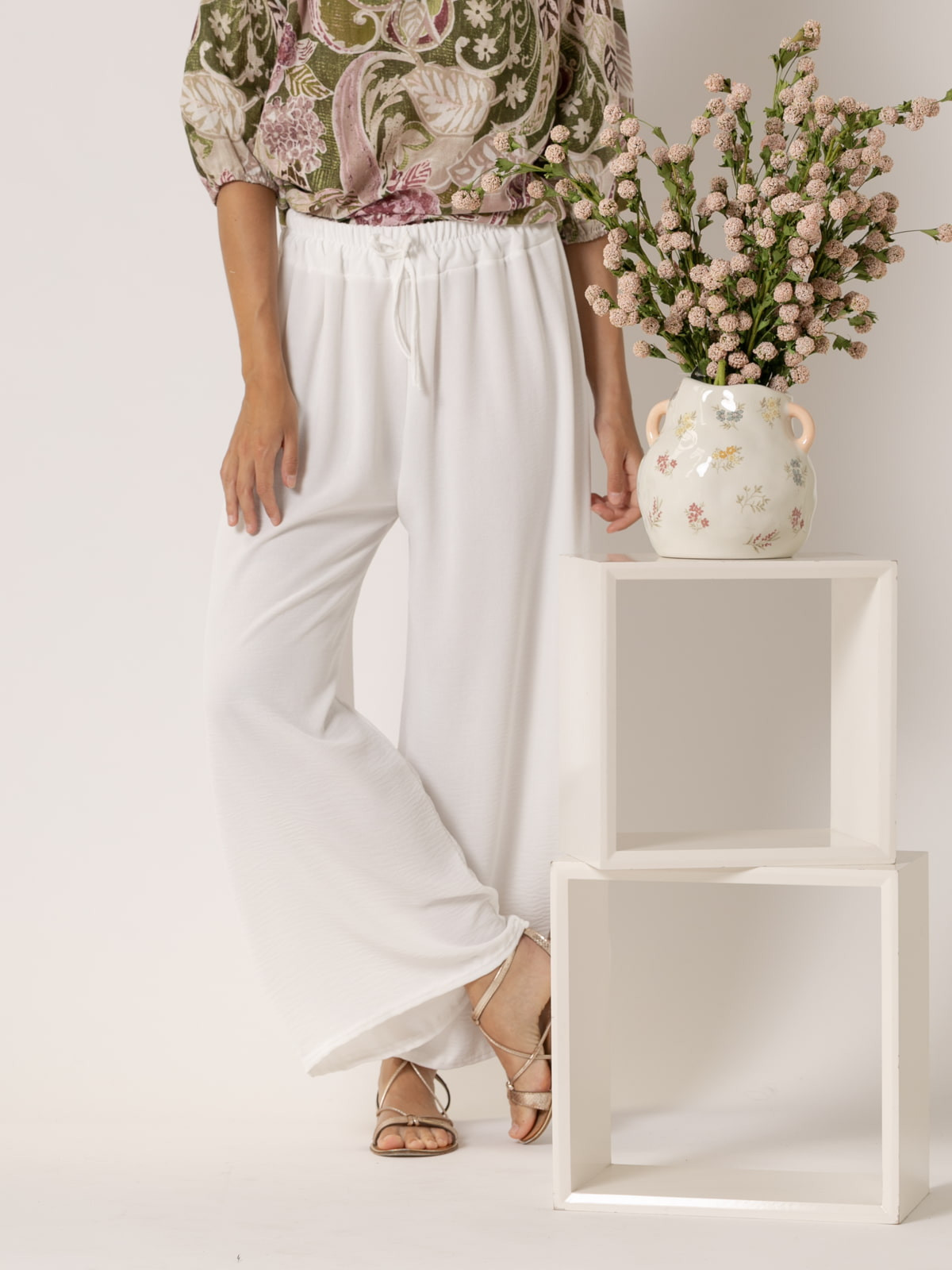 Pantalón fluido oversize color Blanco