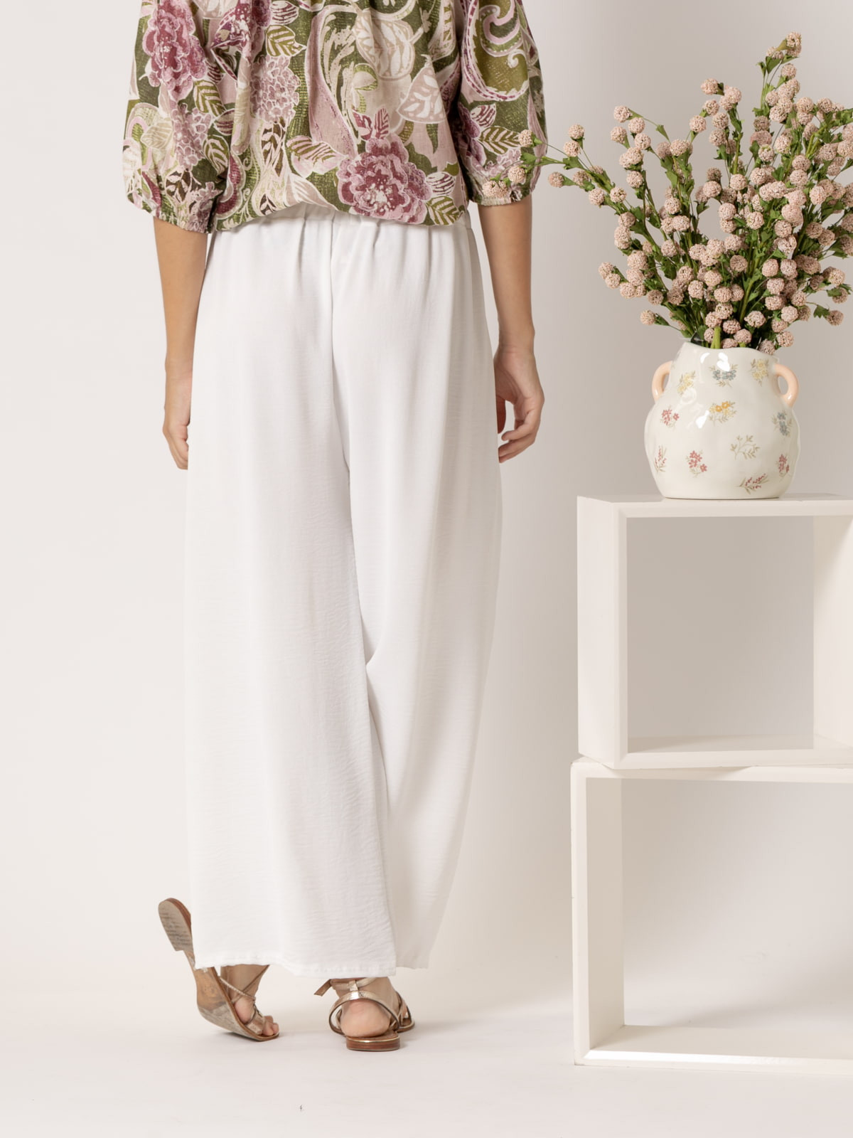 Pantalón fluido oversize color Blanco