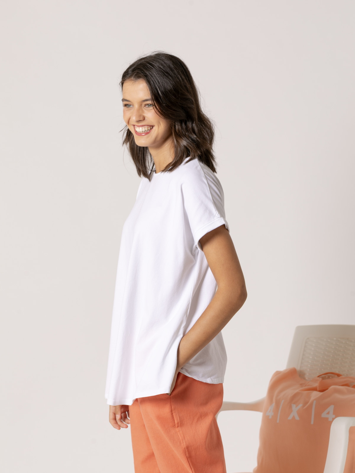 Camiseta cotton 100% diseño en A color Blanco