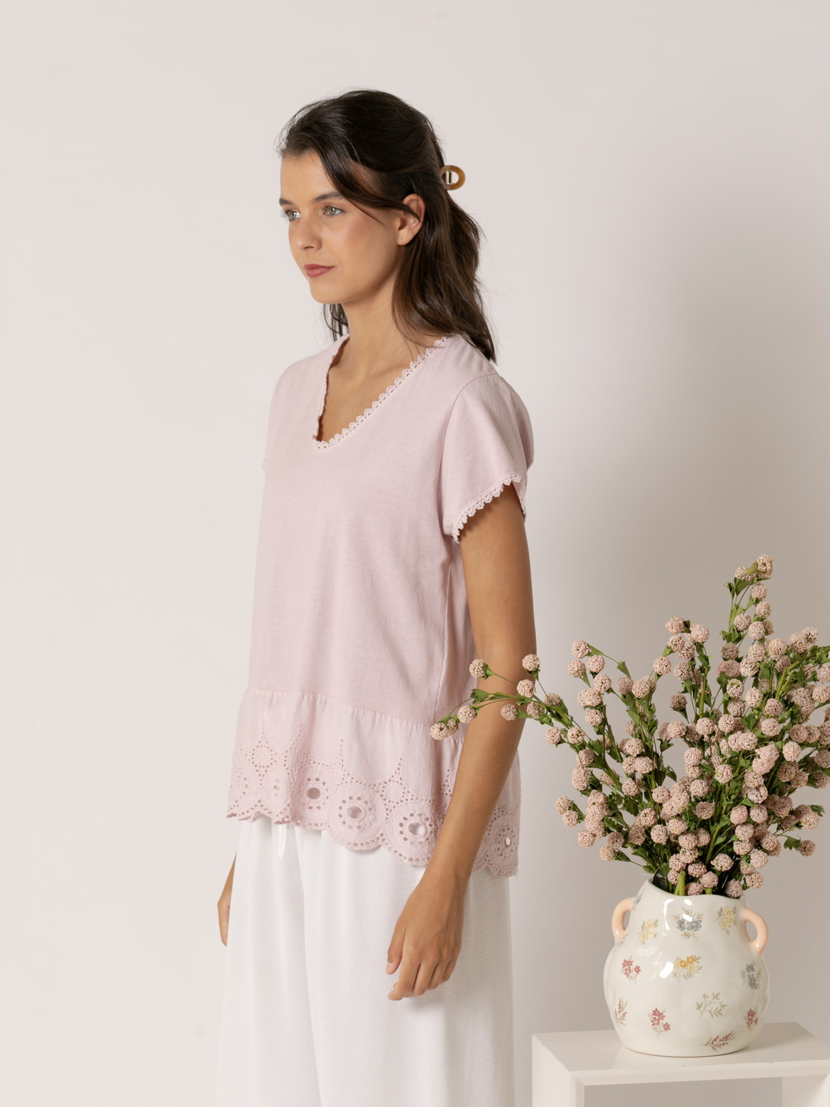 Camiseta detalle puntilla en bajo color Rosa