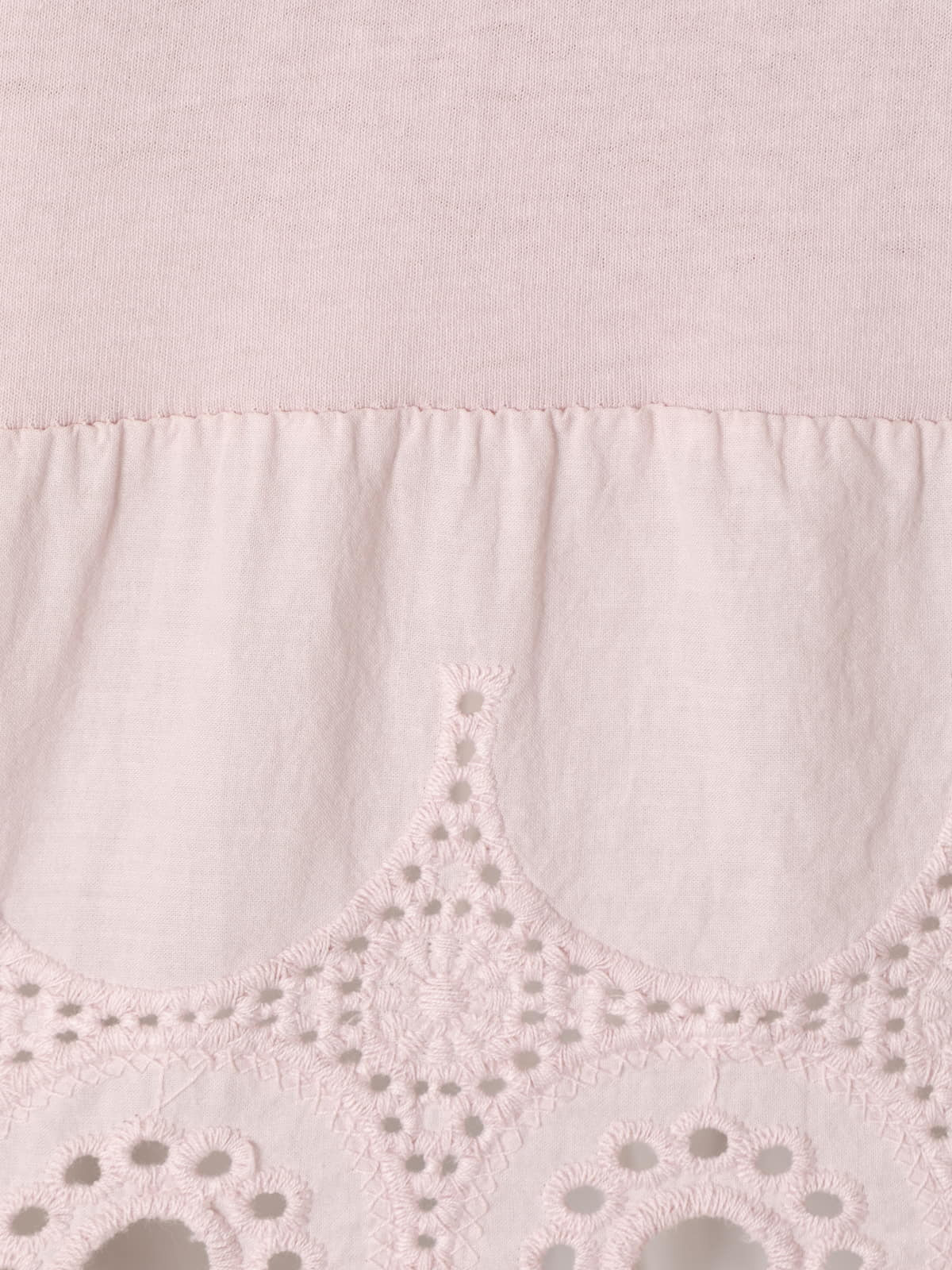 Camiseta detalle puntilla en bajo color Rosa