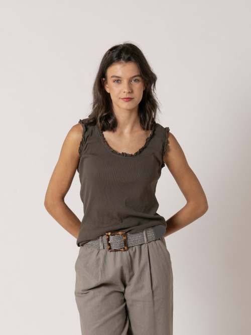 Wide ribbed strap T-shirt with lace detail  Marrón  colour