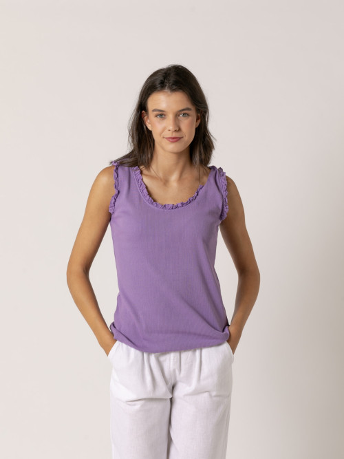Camiseta tirante ancho canalé detalle puntilla color Violeta