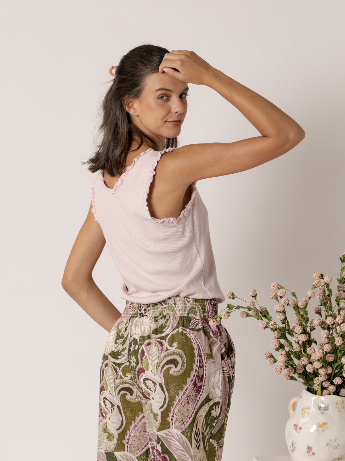 Wide ribbed strap T-shirt with lace detail  Pink claro colour