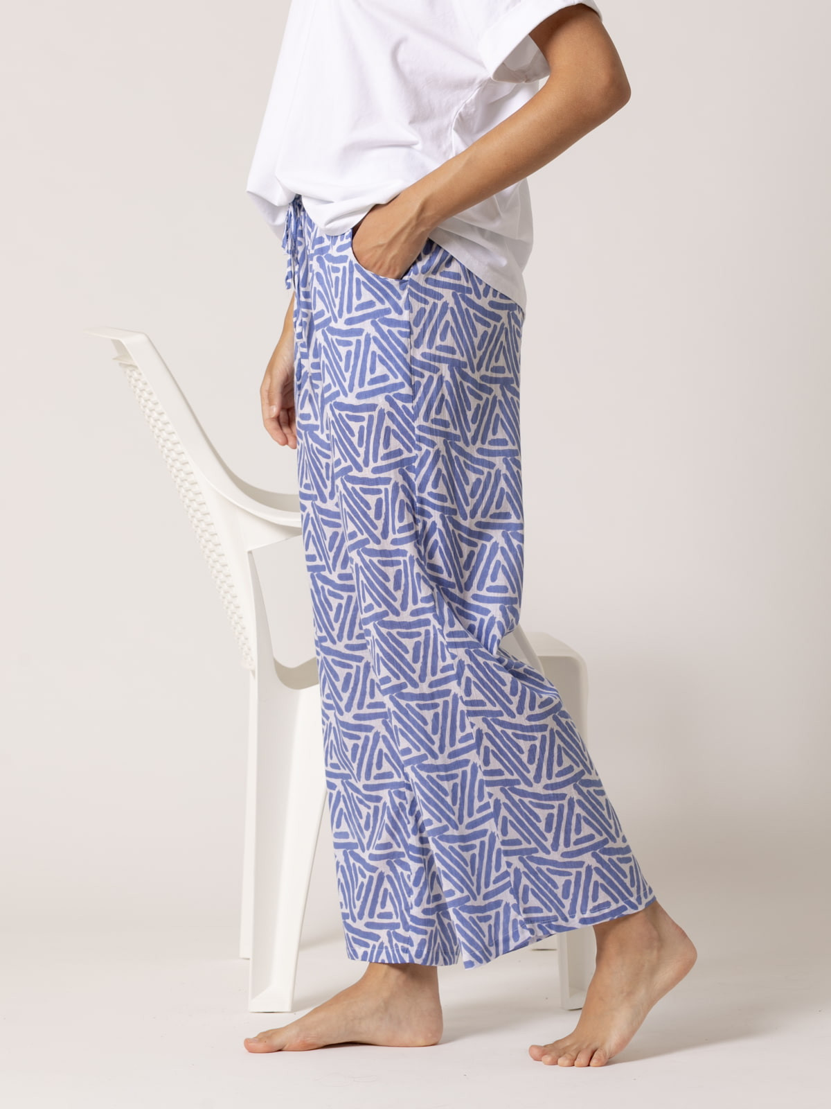 Pantalón bolsillos estampado algodón 100% color Azul Lavanda