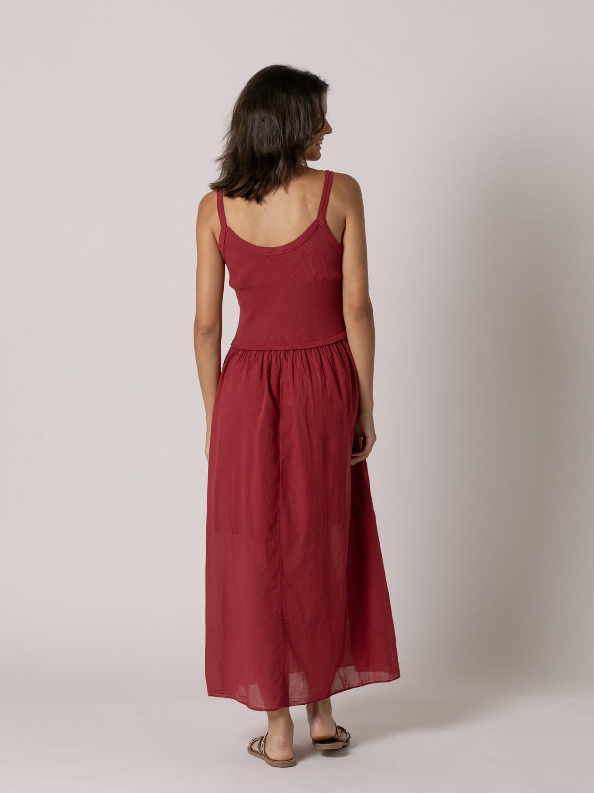 Vestido algodón tirantes falda vuelo color Rojo