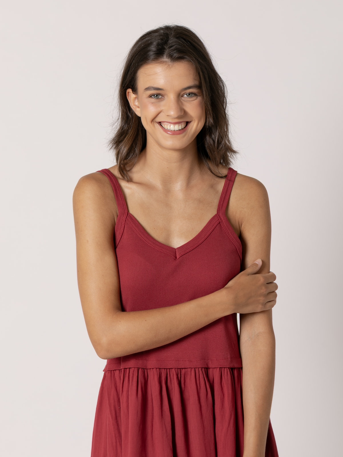 Vestido algodón tirantes falda vuelo color Rojo