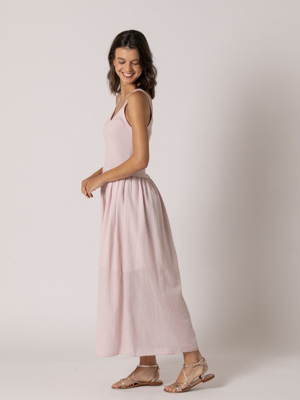 Vestido algodón tirantes falda vuelo color Rosa