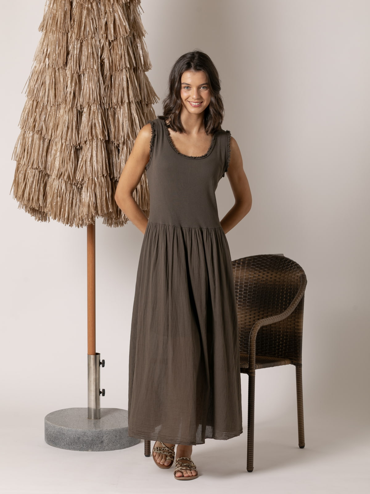 100% cotton wide strap dress  Marrón  colour