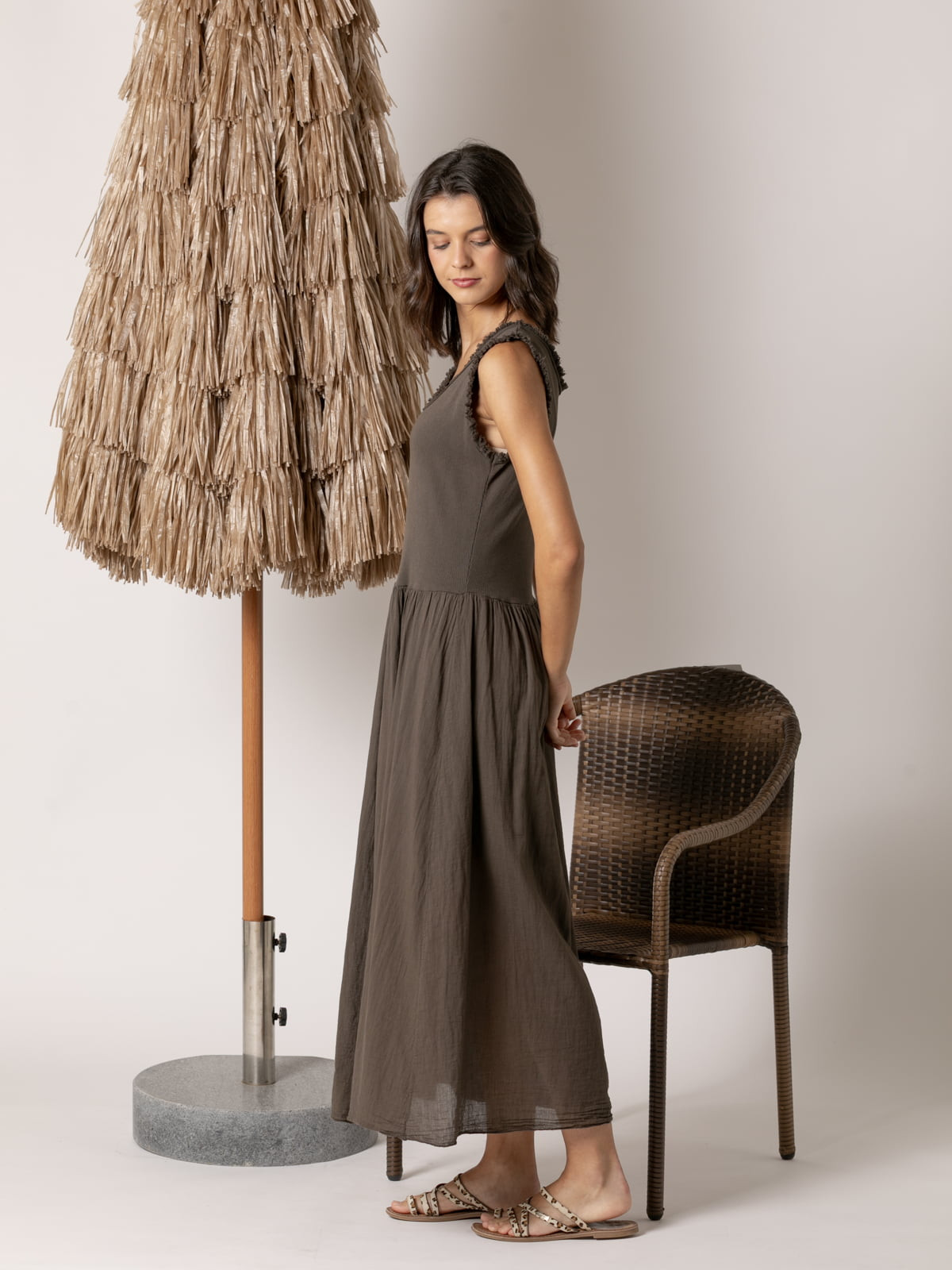 100% cotton wide strap dress  Marrón  colour