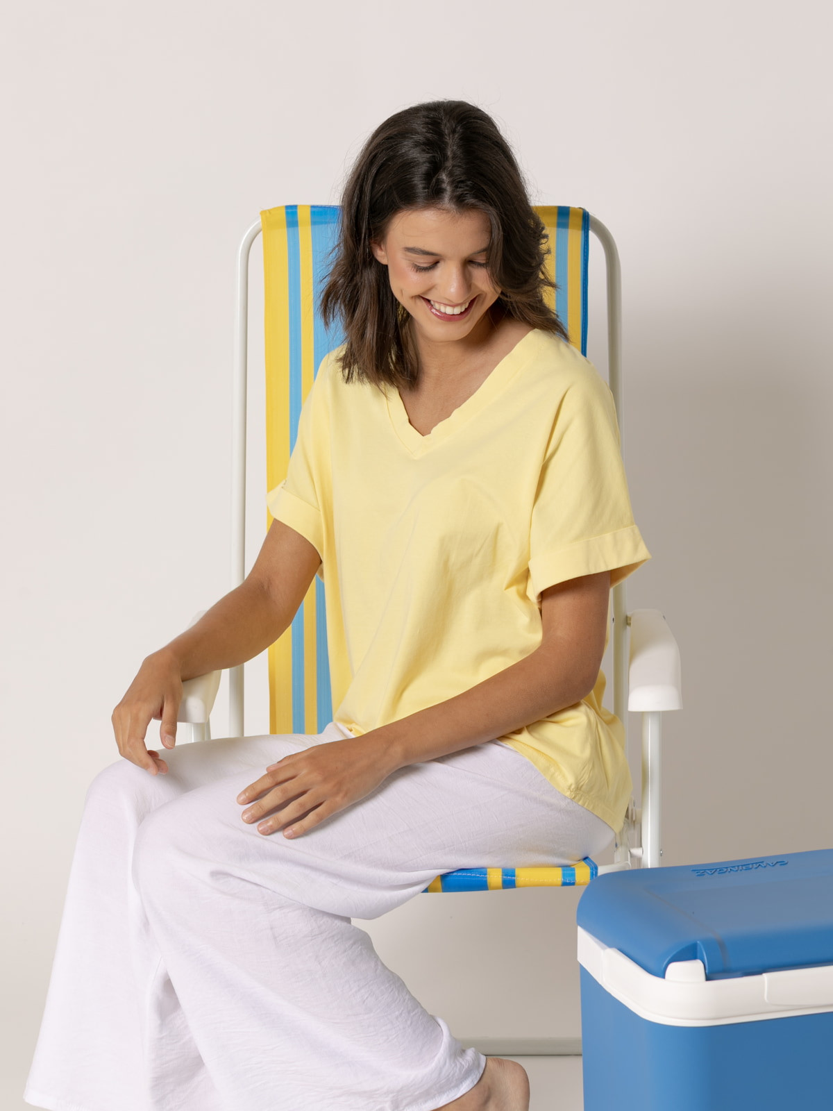 Camiseta algodón essence bolsillo en pico color Amarillo