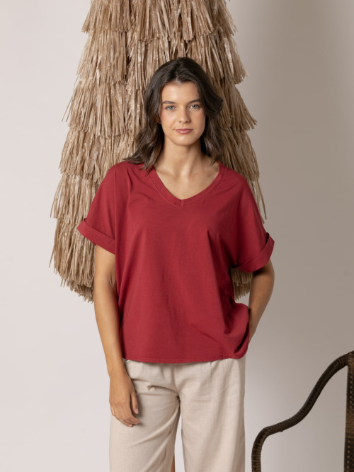 Camiseta algodón essence bolsillo en pico color Rojo