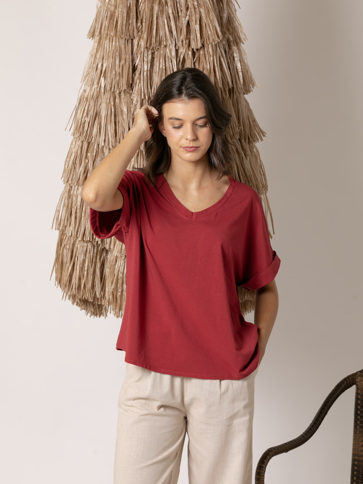 Camiseta algodón essence bolsillo en pico color Rojo