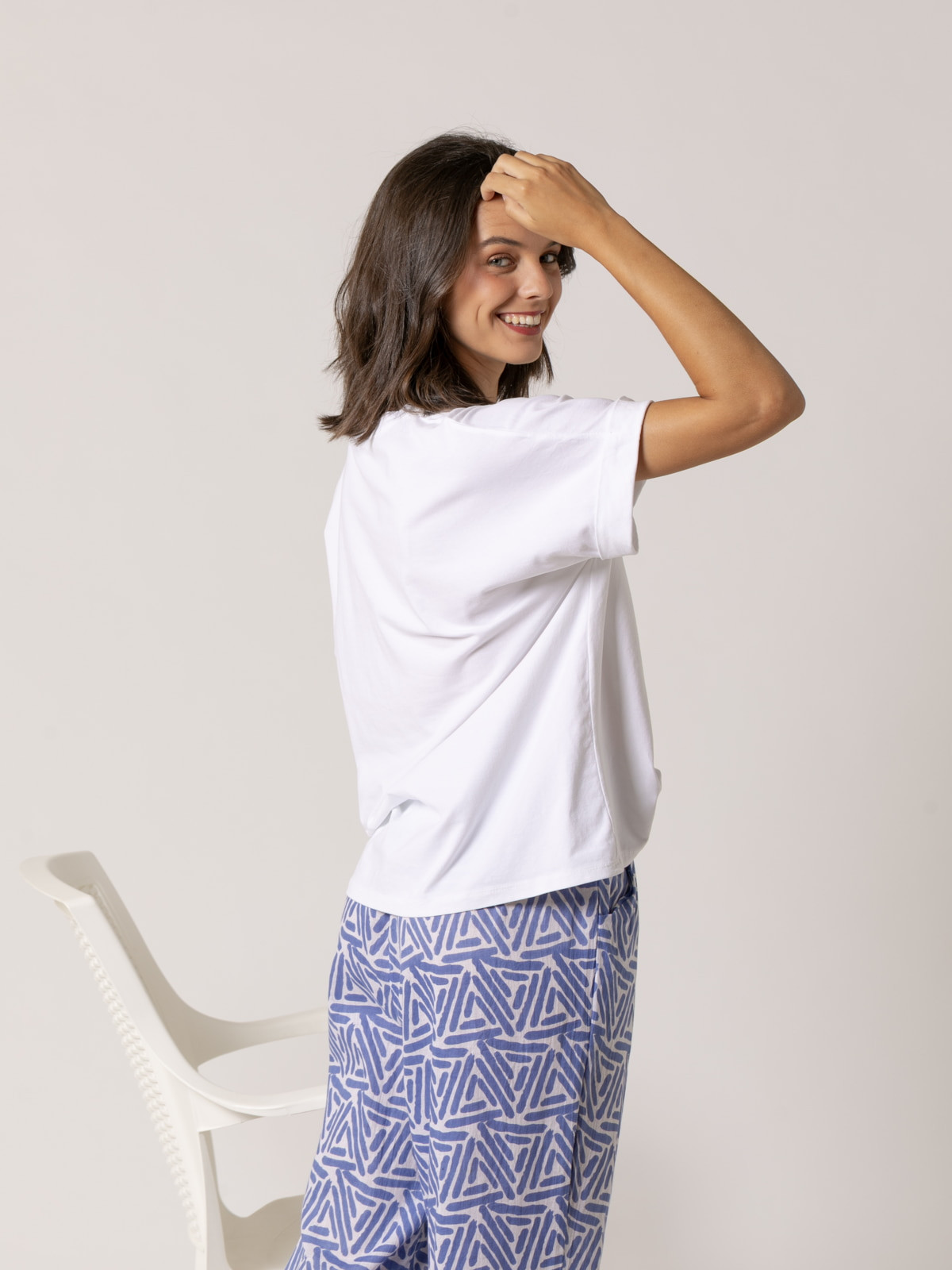 Camiseta algodón essence bolsillo en pico color Blanco