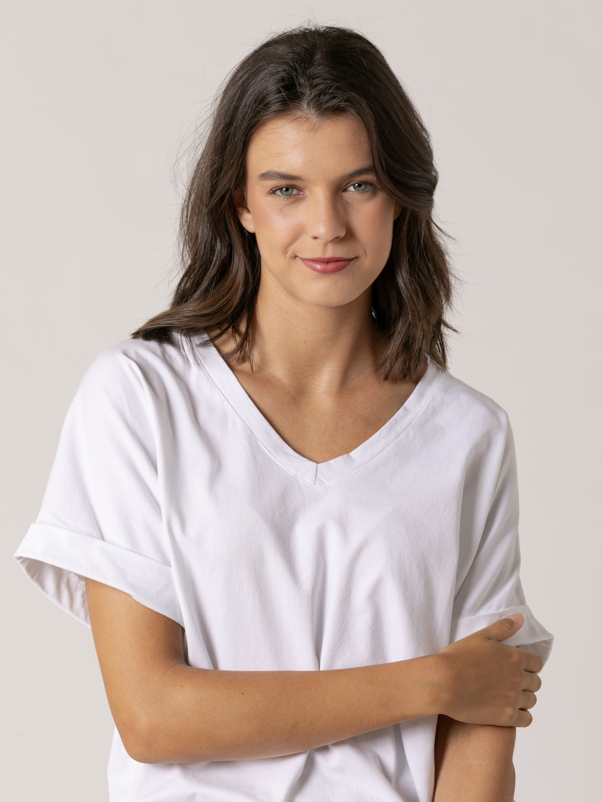 Essence cotton T-shirt with V-pocket  White colour