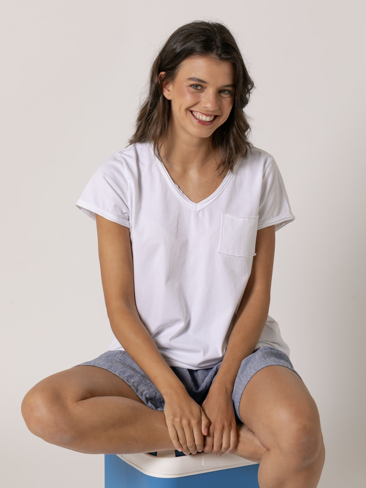 Camiseta algodón 100% essence escote pico color Blanco