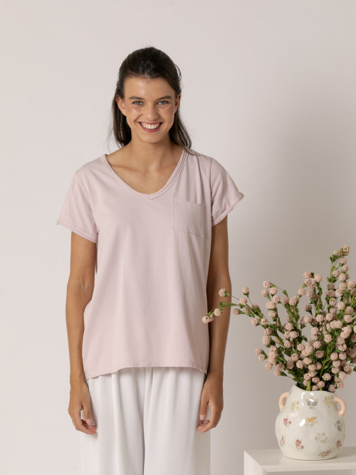 Camiseta algodón 100% essence escote pico color Rosa