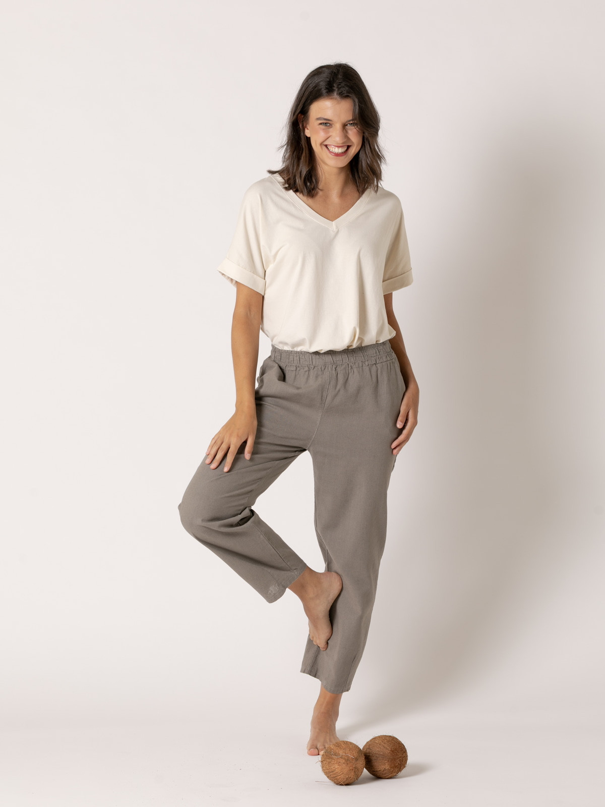 Pantalón lino wideleg color Taupe