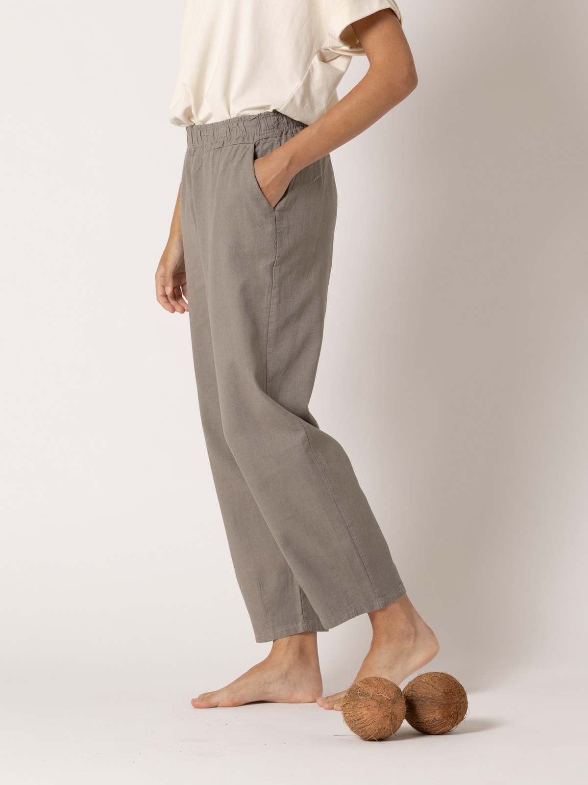 Pantalón lino wideleg color Taupe