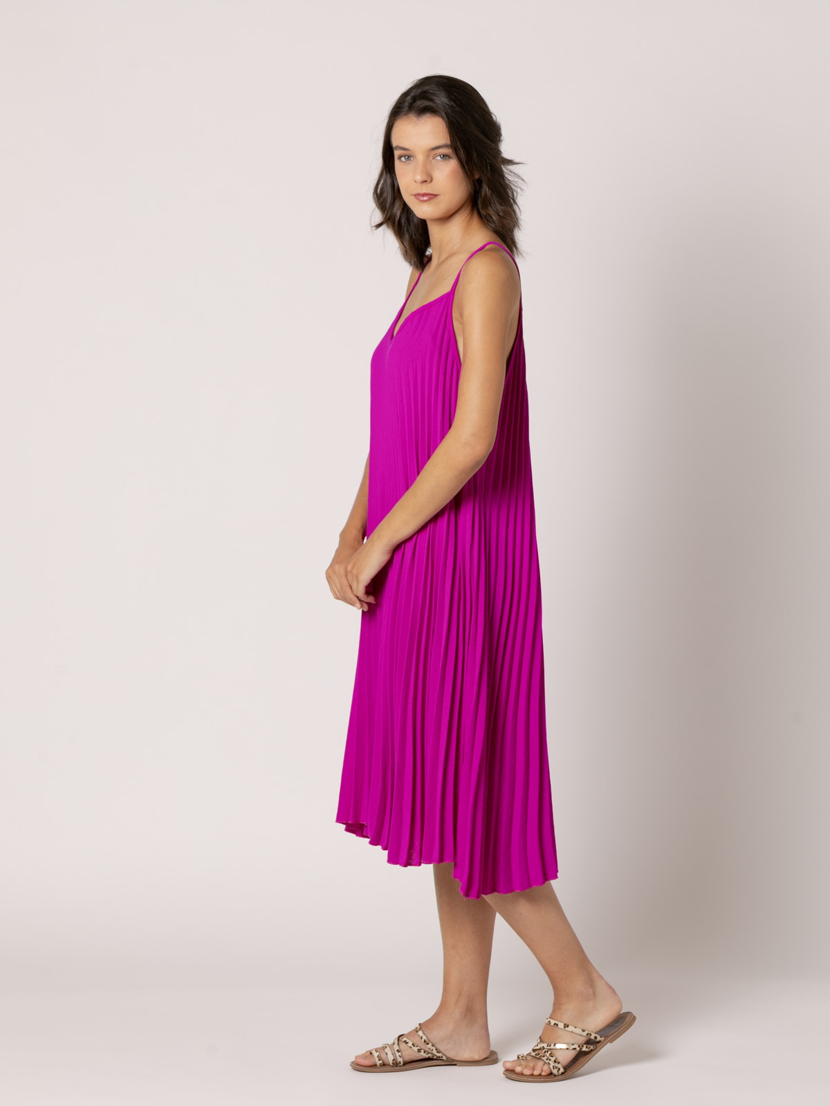 Vestido bordado detalle brillo color Camel