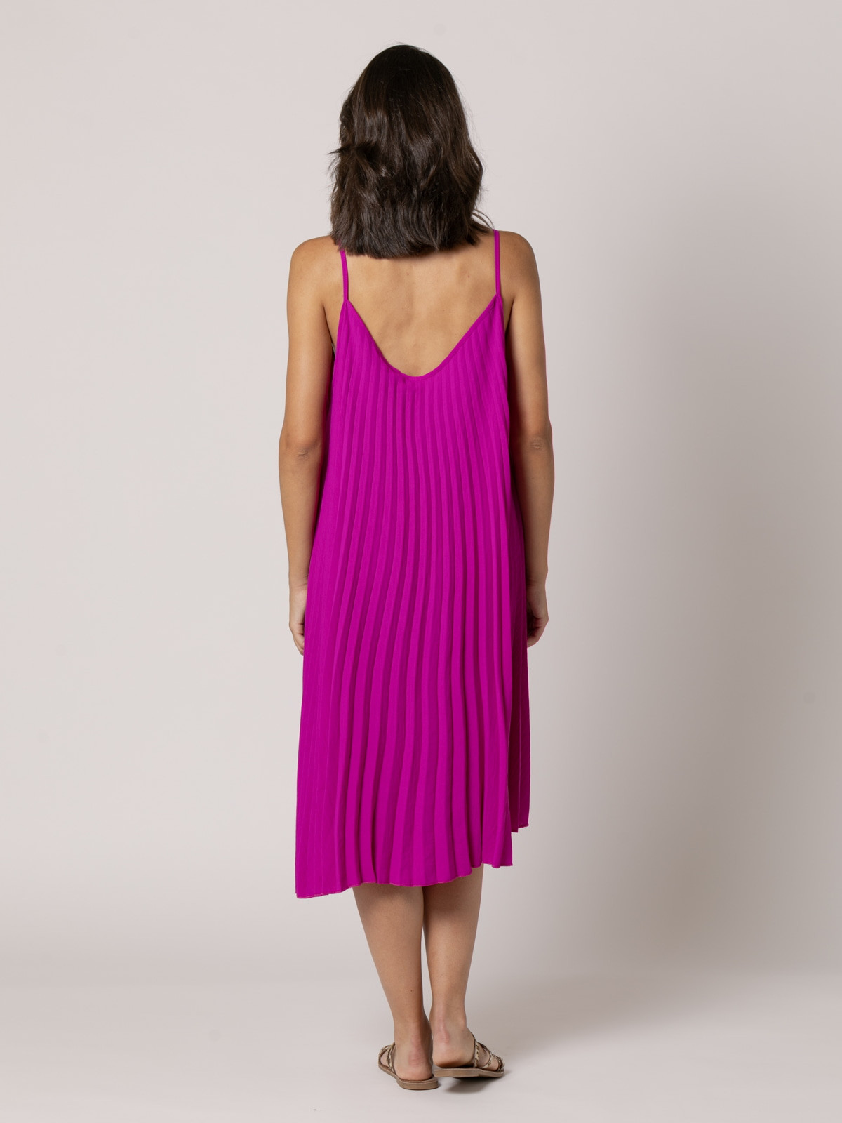 Vestido bordado detalle brillo color Camel