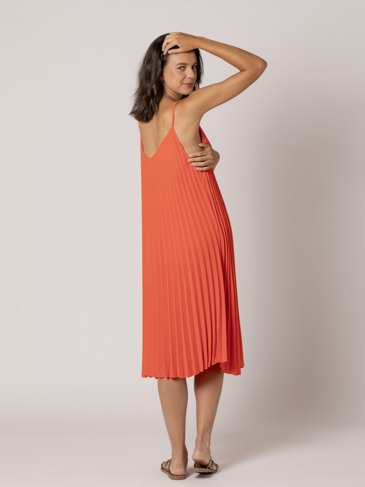 Vestido tirantes tableado color Naranja