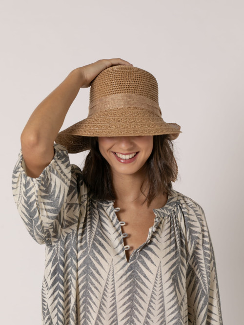 Sombrero gran visera brillo color Camel