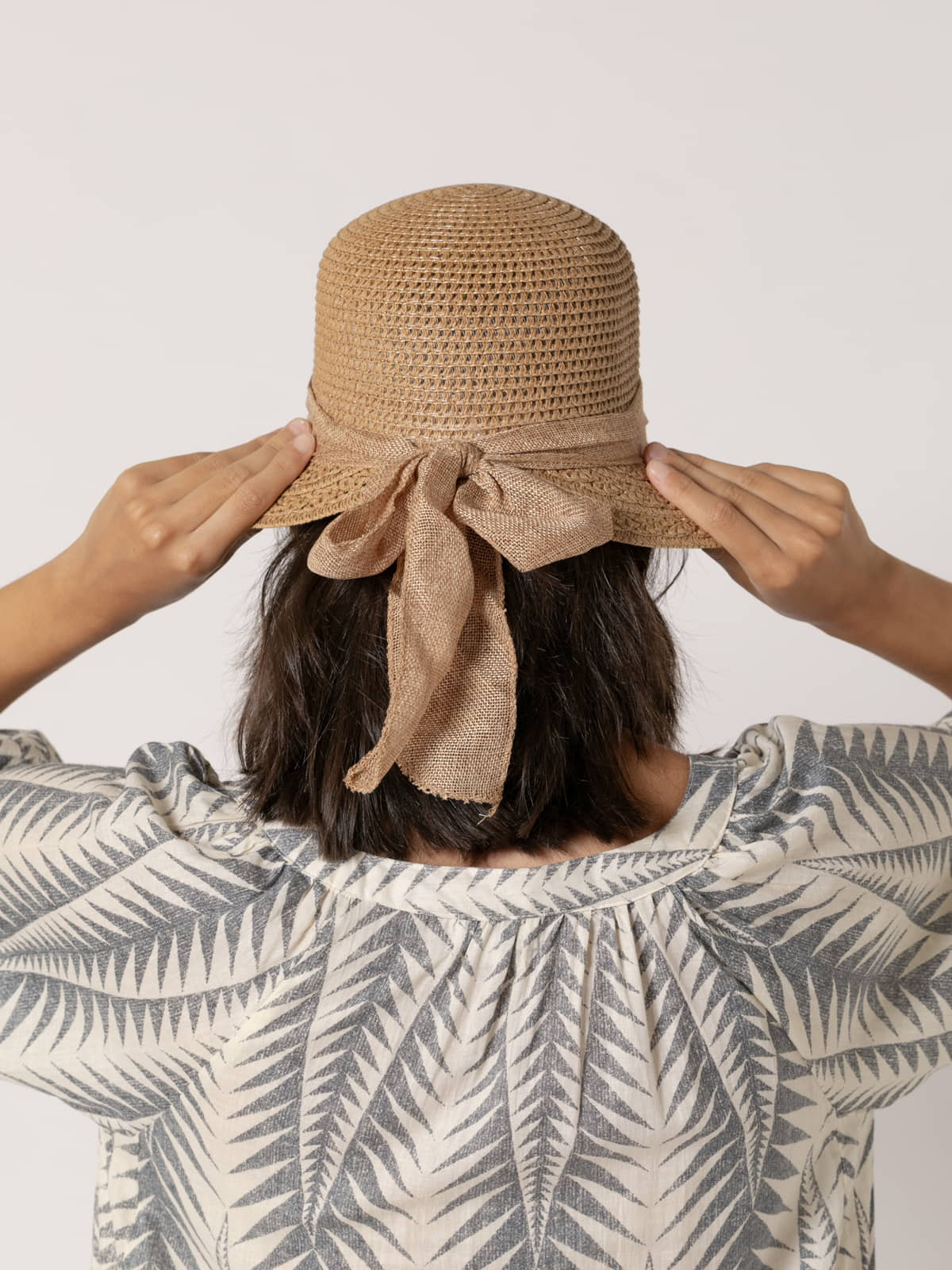 Sombrero gran visera brillo color Camel