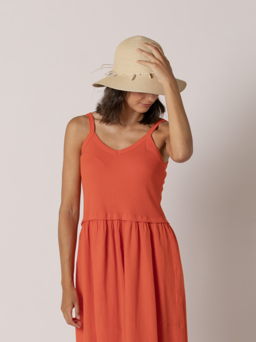 Sombrero rafia detalle conchitas color Beige