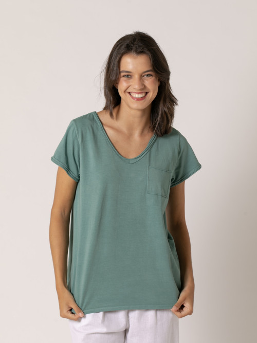 Camiseta algodón 100% essence escote pico color Verde