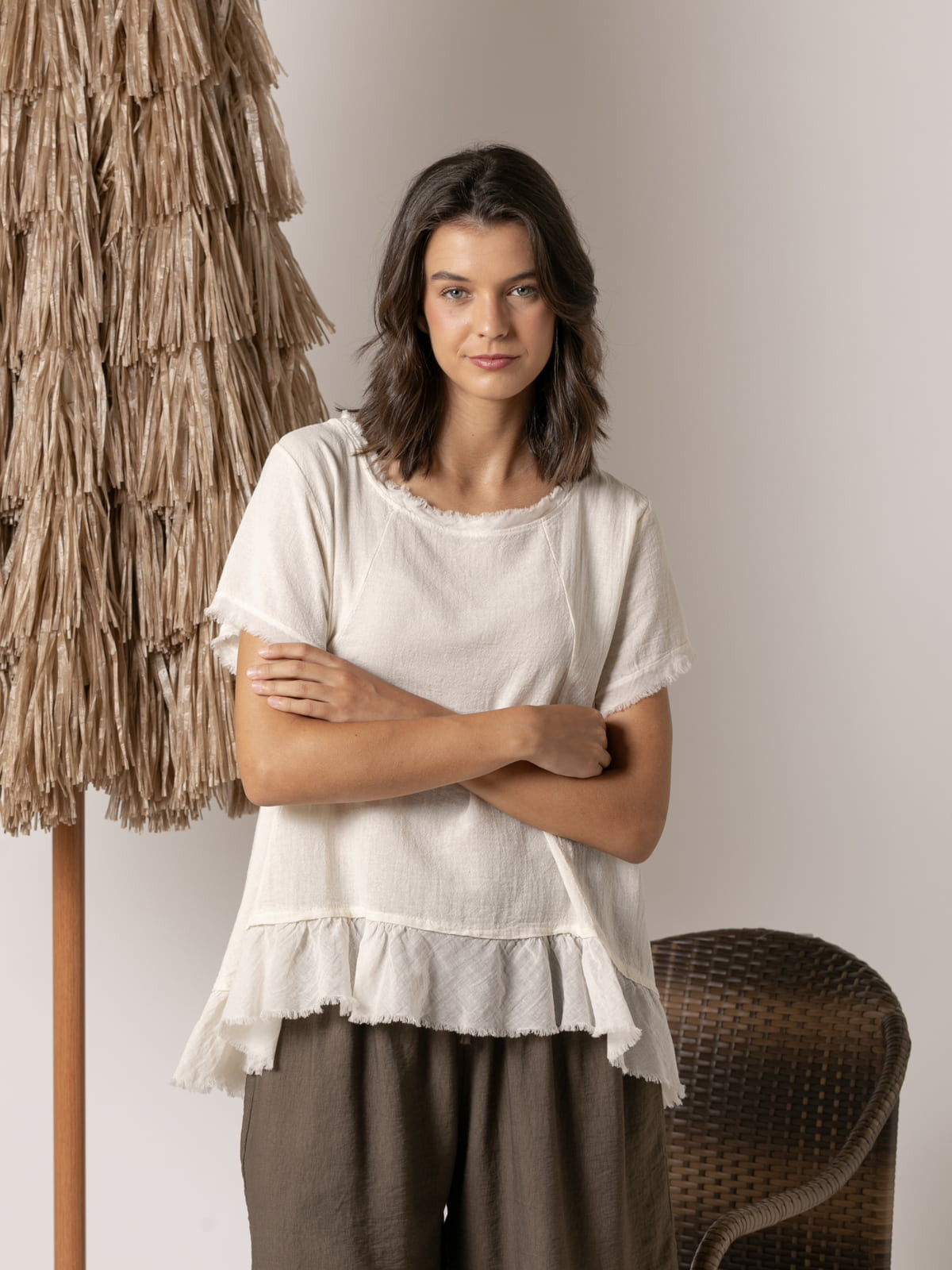 blusa fluida vuelo en bajo color Marfil