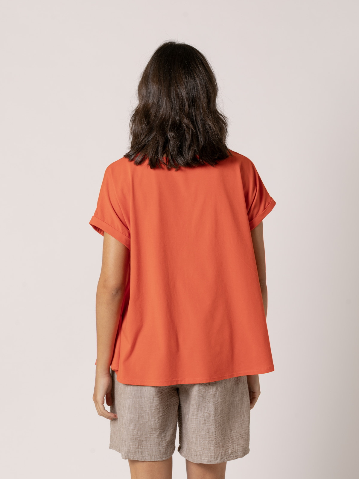 Camiseta cotton 100% diseño en A color Naranja